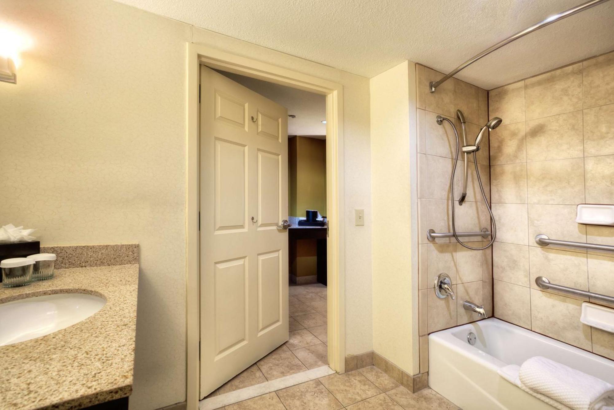 Embassy Suites By Hilton Laredo Zewnętrze zdjęcie